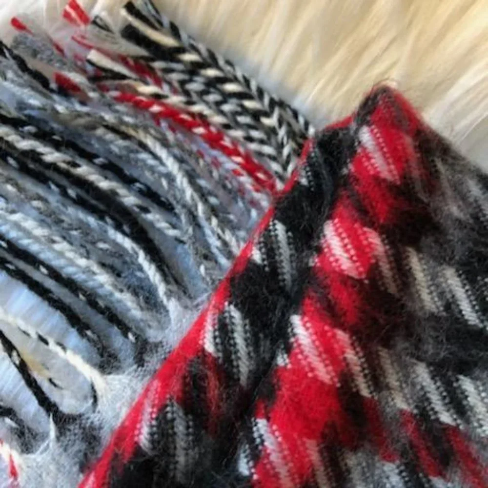 Steve Madden Houndstooth Design Scarf
